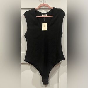 NWT Universal Thread Soft Ribbed V-Neck  Sleeveless Bodysuit in Black - Size XXL
